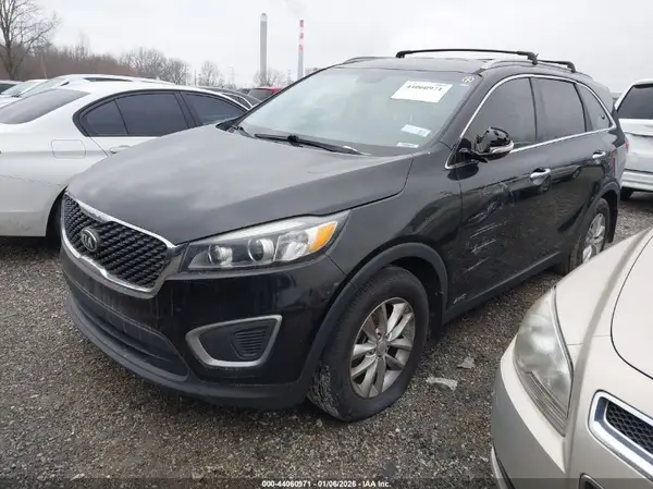 5XYPGDA36GG165212 2016 KIA SORENTO - Image 2