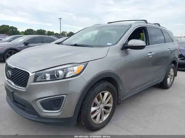 5XYPGDA36GG169986 2016 KIA SORENTO - Image 2