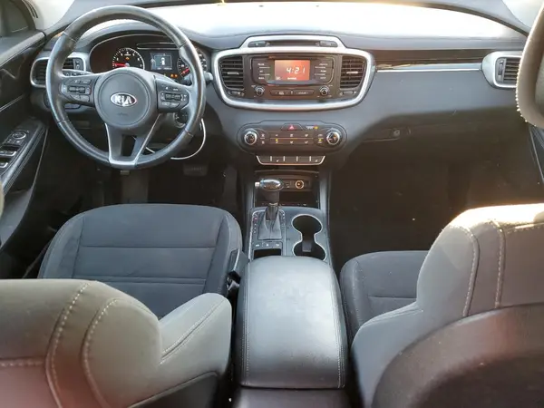 5XYPGDA36GG170040 2016 KIA SORENTO - Image 8