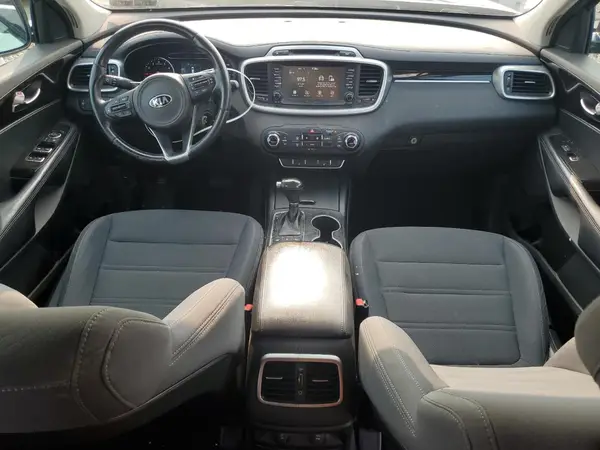 5XYPGDA36HG199555 2017 KIA SORENTO - Image 8