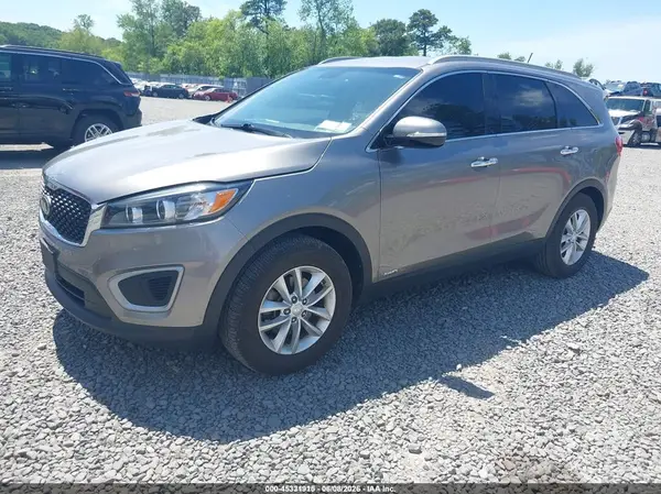 5XYPGDA36HG216869 2017 KIA SORENTO - Image 2