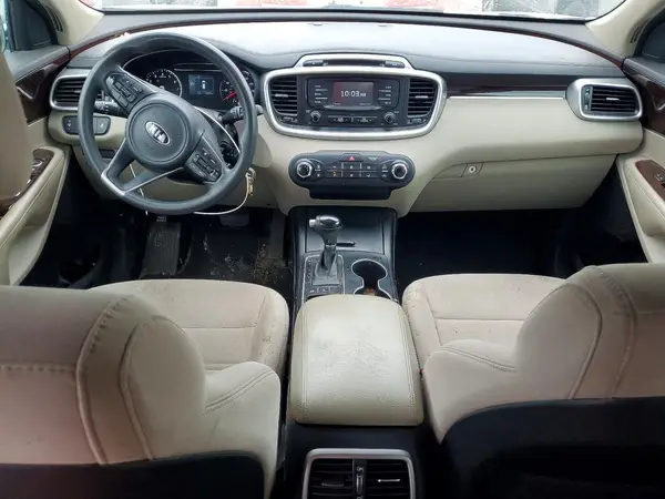 5XYPGDA36HG218976 2017 KIA SORENTO - Image 8
