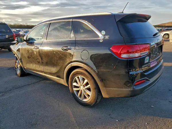 5XYPGDA36HG226513 2017 KIA SORENTO - Image 2