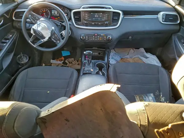 5XYPGDA36HG226513 2017 KIA SORENTO - Image 8