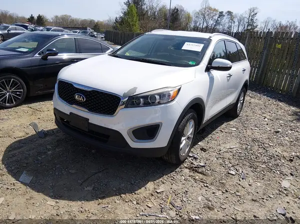 5XYPGDA36HG230013 2017 KIA SORENTO - Image 2