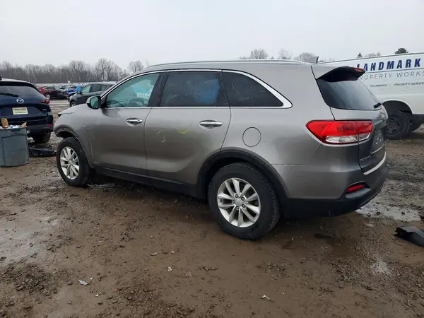 5XYPGDA36HG235860 2017 KIA SORENTO - Image 2