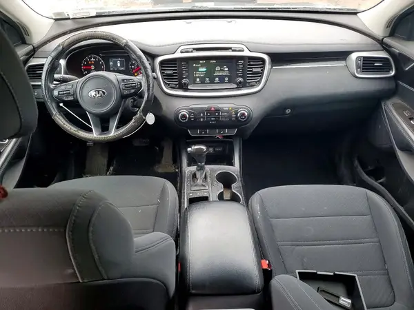 5XYPGDA36HG235860 2017 KIA SORENTO - Image 8