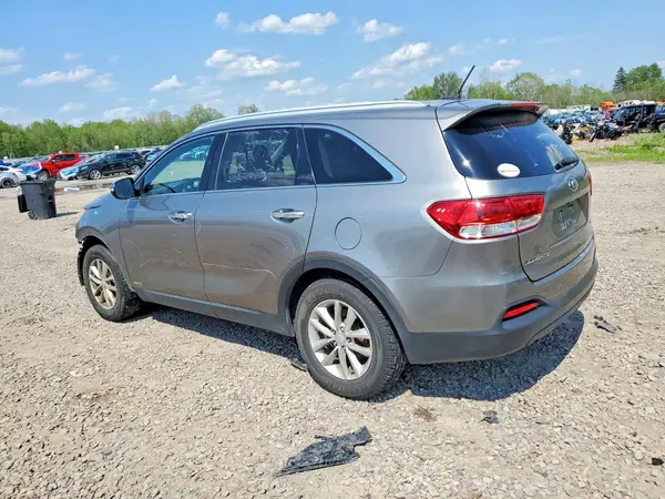 5XYPGDA36HG244784 2017 KIA SORENTO - Image 2