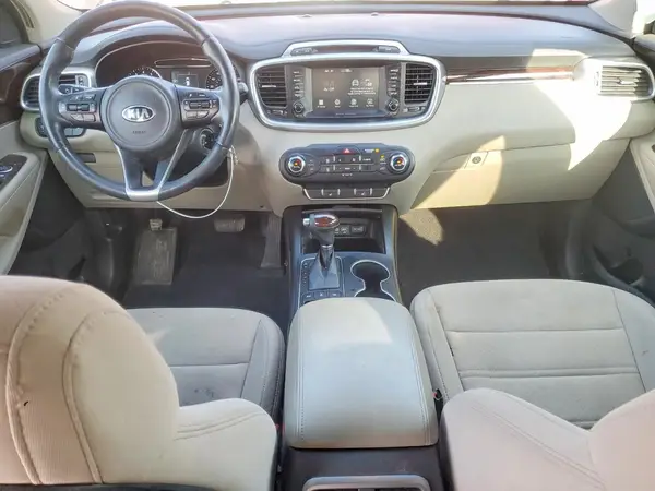 5XYPGDA36HG246549 2017 KIA SORENTO - Image 8