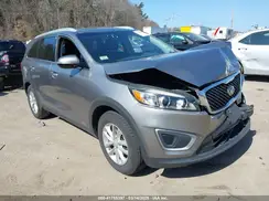 5XYPGDA36HG267353 2017 KIA SORENTO