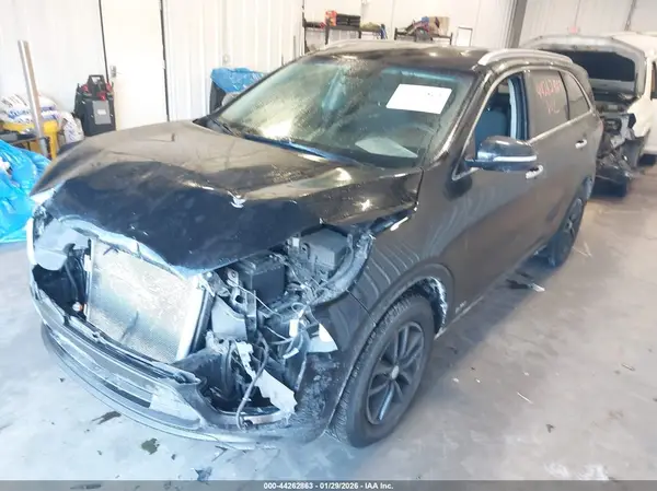 5XYPGDA36HG270138 2017 KIA SORENTO - Image 2