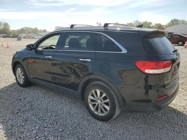 5XYPGDA36HG271578 2017 KIA SORENTO - Image 2