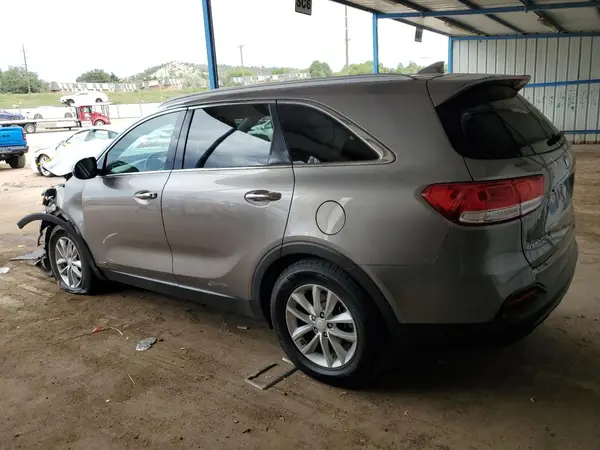5XYPGDA36HG282533 2017 KIA SORENTO - Image 2