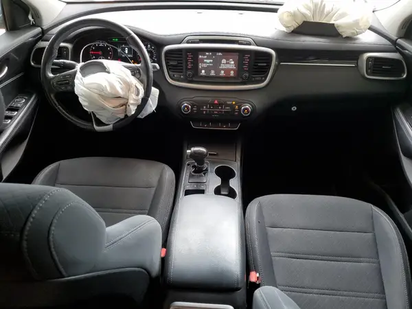 5XYPGDA36HG282533 2017 KIA SORENTO - Image 8