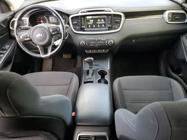 5XYPGDA36HG293130 2017 KIA SORENTO - Image 8
