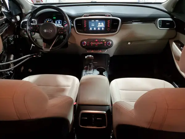 5XYPGDA36HG301436 2017 KIA SORENTO - Image 8