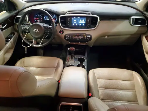 5XYPGDA36HG324845 2017 KIA SORENTO - Image 8
