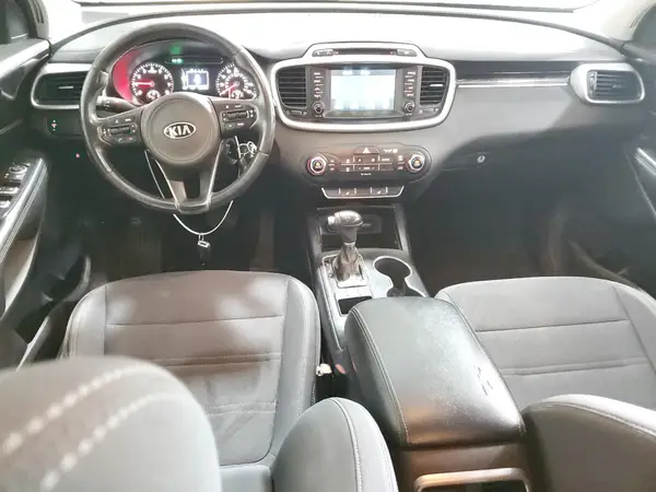 5XYPGDA36HG327986 2017 KIA SORENTO - Image 8