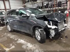 5XYPGDA36HG331195 2017 KIA SORENTO