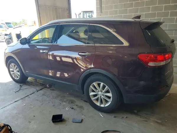 5XYPGDA36JG340274 2018 KIA SORENTO - Image 2