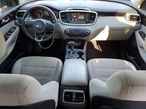 5XYPGDA36JG347743 2018 KIA SORENTO - Image 8