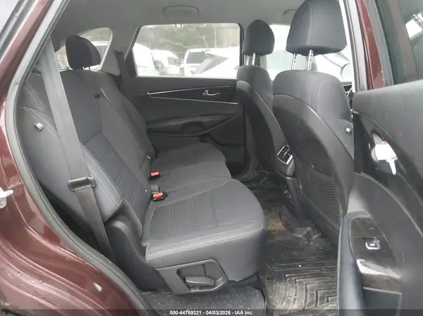5XYPGDA36JG369015 2018 KIA SORENTO - Image 8