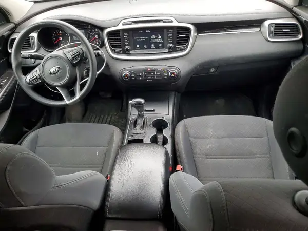 5XYPGDA36JG375669 2018 KIA SORENTO - Image 8