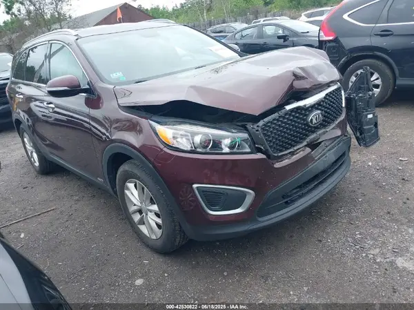 5XYPGDA36JG378085 2018 KIA SORENTO - Image 1