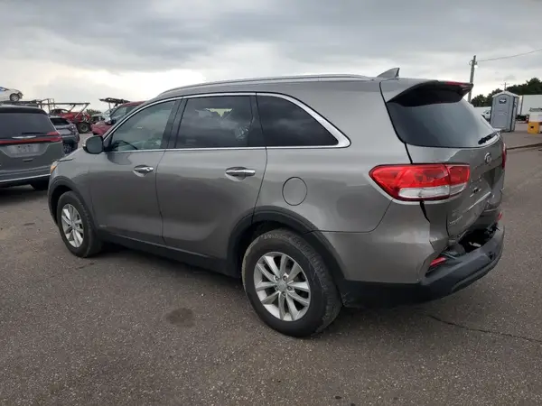 5XYPGDA36JG384856 2018 KIA SORENTO - Image 2