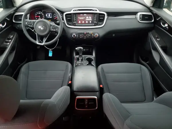 5XYPGDA36JG384856 2018 KIA SORENTO - Image 8