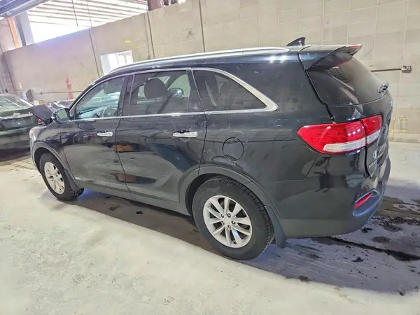 5XYPGDA36JG386476 2018 KIA SORENTO - Image 2