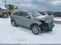 5XYPGDA36JG389958 2018 KIA SORENTO
