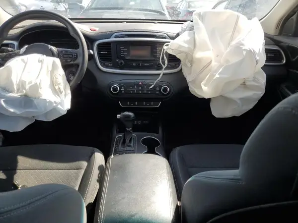 5XYPGDA36JG390043 2018 KIA SORENTO - Image 8