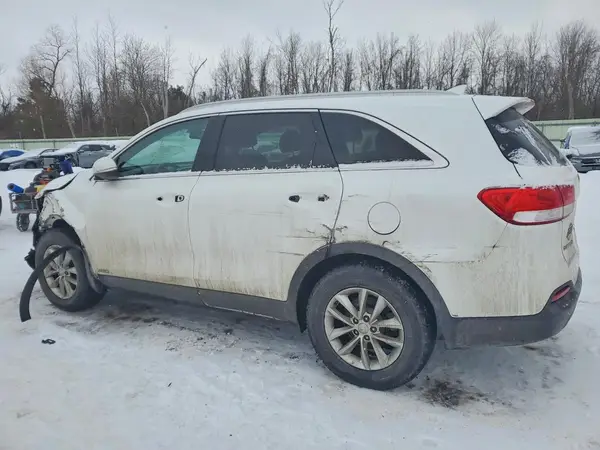 5XYPGDA36JG393945 2018 KIA SORENTO - Image 2