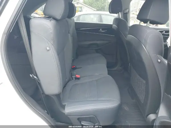 5XYPGDA36JG397252 2018 KIA SORENTO - Image 8