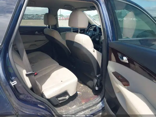 5XYPGDA36JG397977 2018 KIA SORENTO - Image 8