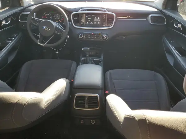 5XYPGDA36JG410680 2018 KIA SORENTO - Image 8