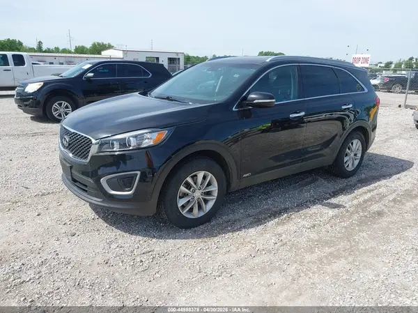 5XYPGDA36JG412929 2018 KIA SORENTO - Image 2