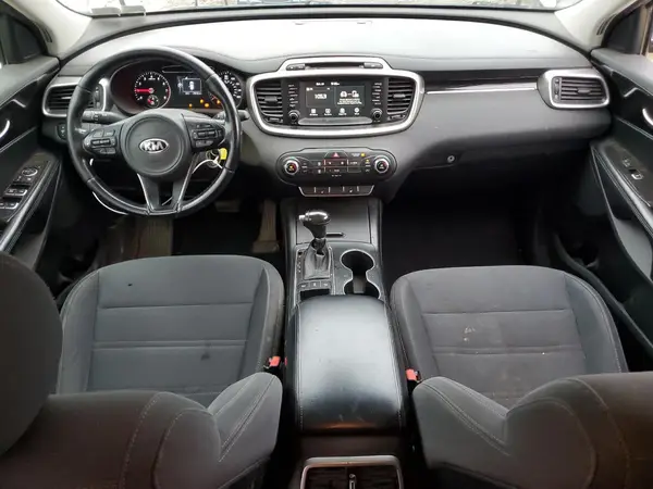 5XYPGDA36JG414079 2018 KIA SORENTO - Image 8