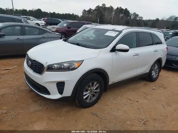 5XYPGDA36KG436813 2019 KIA SORENTO - Image 2