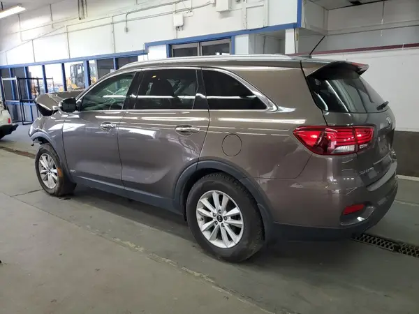 5XYPGDA36KG444605 2019 KIA SORENTO - Image 2