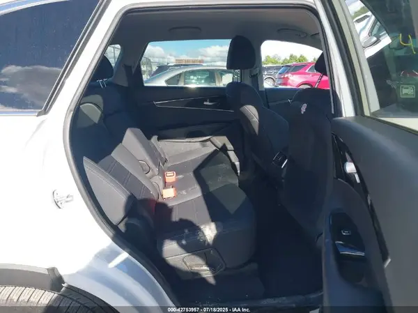 5XYPGDA36KG449402 2019 KIA SORENTO - Image 8