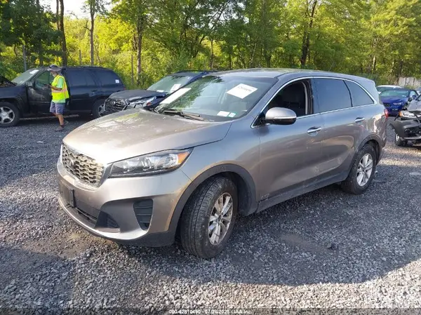 5XYPGDA36KG458598 2019 KIA SORENTO - Image 2