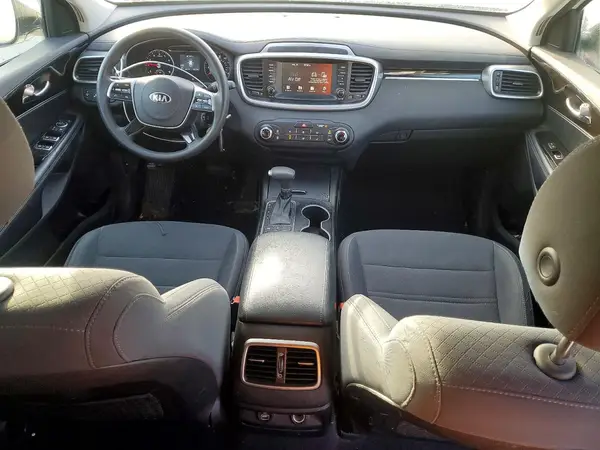 5XYPGDA36KG524857 2019 KIA SORENTO - Image 8