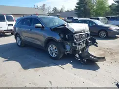 5XYPGDA36KG540833 2019 KIA SORENTO