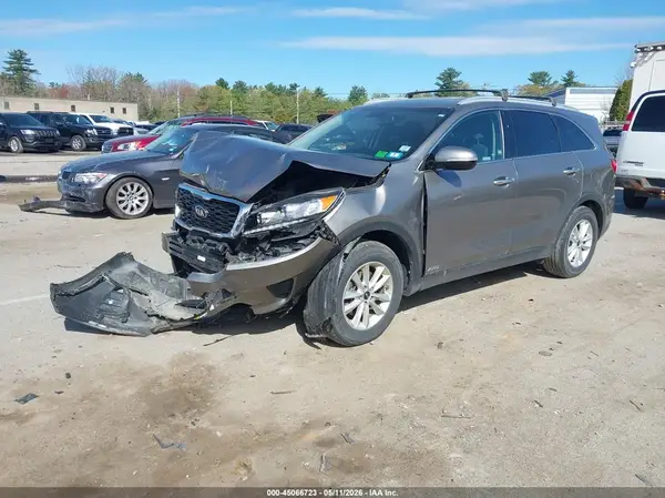 5XYPGDA36KG540833 2019 KIA SORENTO - Image 2