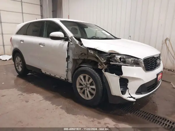 5XYPGDA36KG542596 2019 KIA SORENTO - Image 1