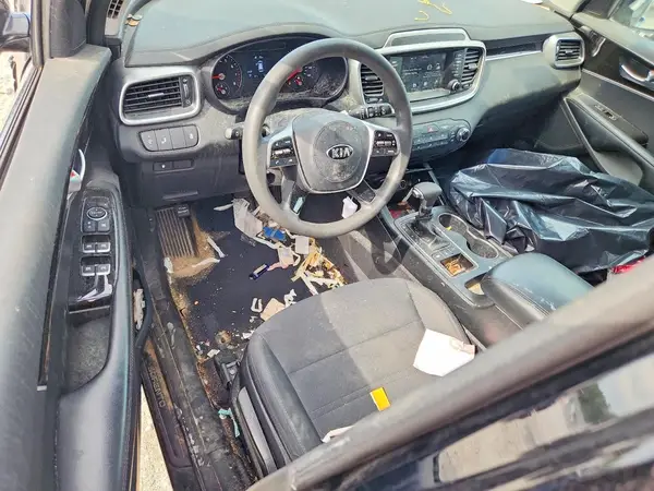 5XYPGDA36KG543229 2019 KIA SORENTO - Image 8
