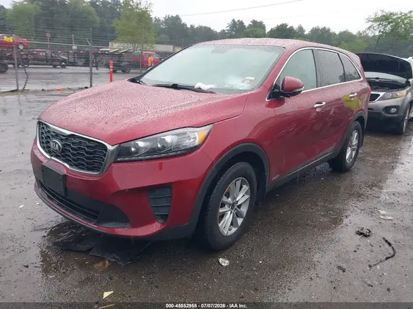 5XYPGDA36KG563870 2019 KIA SORENTO - Image 2