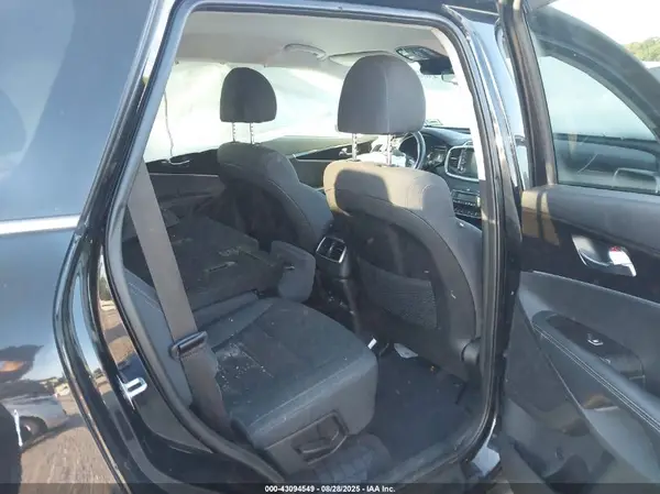 5XYPGDA36KG570754 2019 KIA SORENTO - Image 8